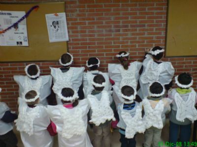Angelitos de espaldas